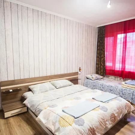 Апартамент Large 2 Bedrooms Flat - Center - In Front Of The Бургас