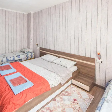 Large Flat With Extra Beds - Center - In Front Of The *